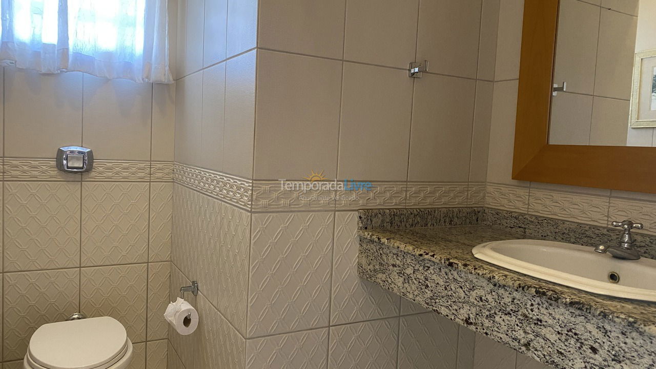 Casa para aluguel de temporada em Bombinhas (Canto Grande)