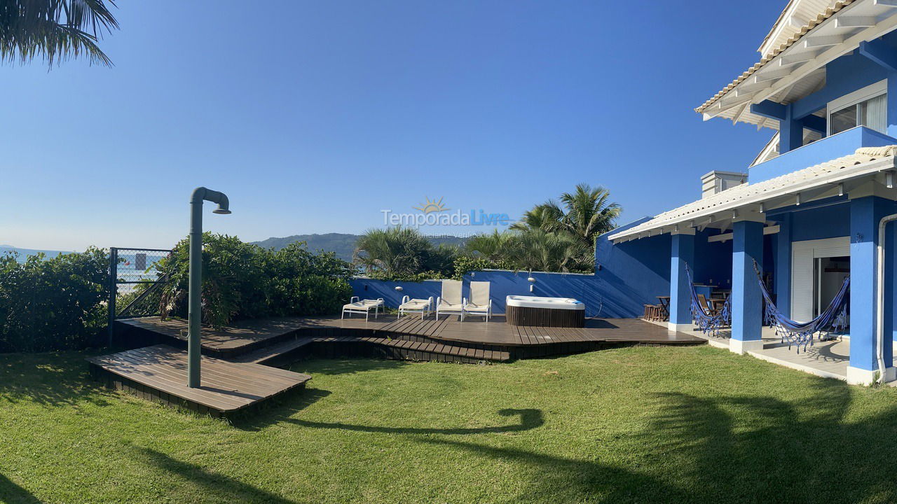 Casa para aluguel de temporada em Bombinhas (Canto Grande)