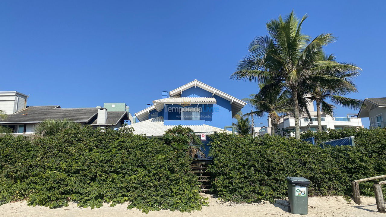 Casa para aluguel de temporada em Bombinhas (Canto Grande)