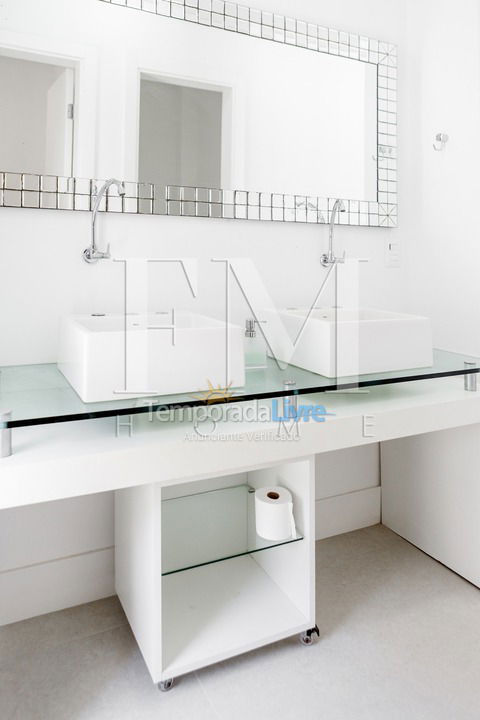 Apartment for vacation rental in Florianópolis (Jurere Tradicional)