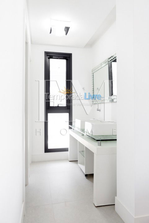 Apartment for vacation rental in Florianópolis (Jurere Tradicional)