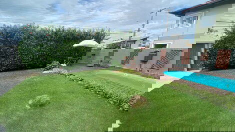 Great house with garden and barbecue, 250 meters from the sea