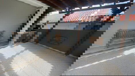 Great house with garden and barbecue, 250 meters from the sea