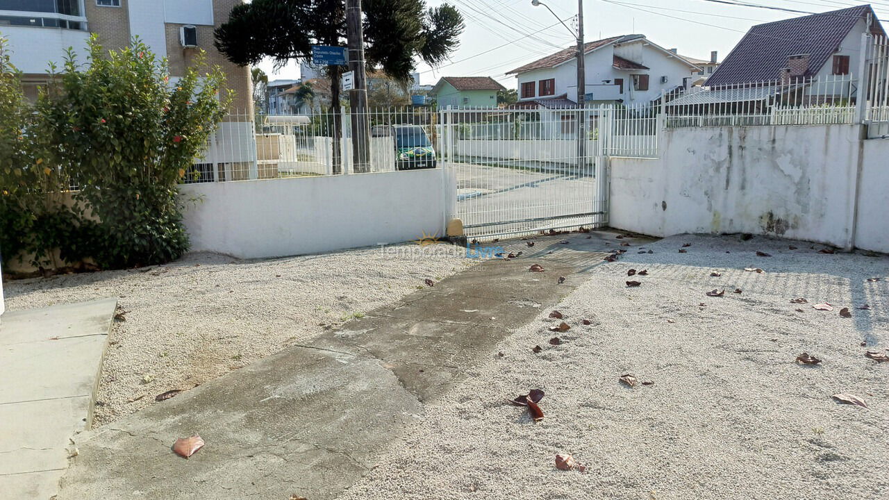 Casa para aluguel de temporada em Florianópolis (Cachoeira do Bom Jesus)