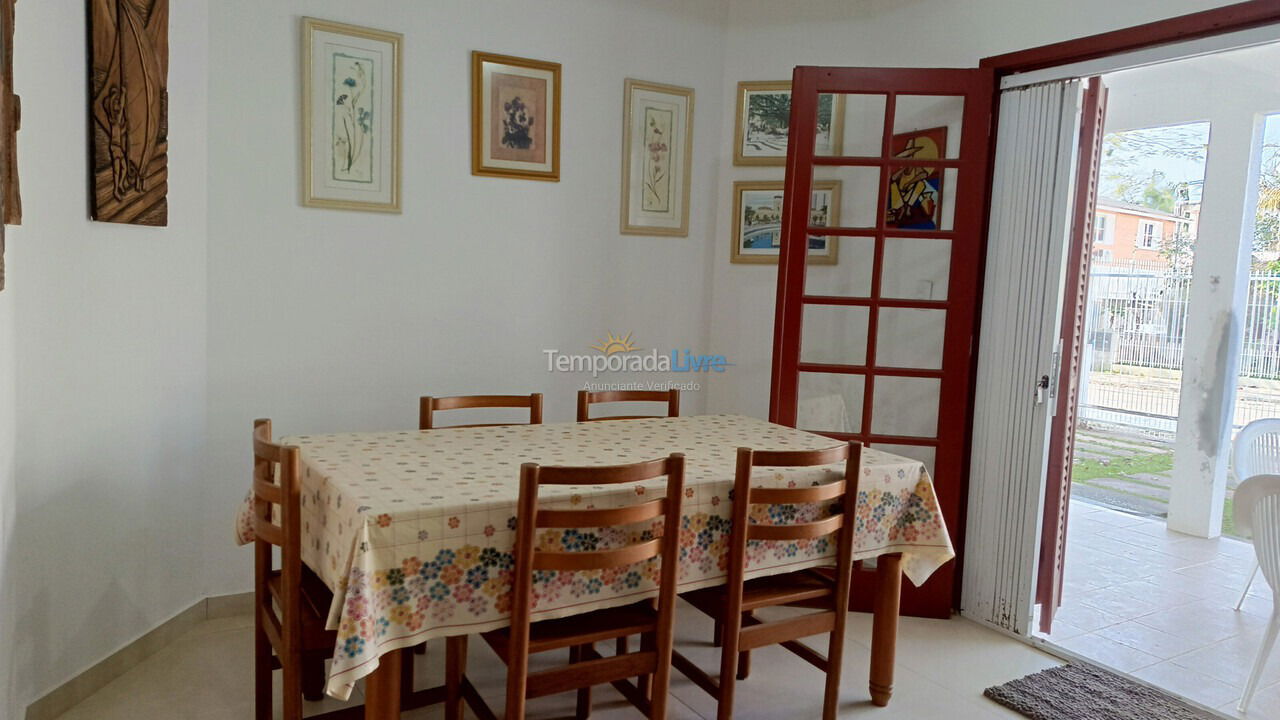 Casa para aluguel de temporada em Florianópolis (Cachoeira do Bom Jesus)