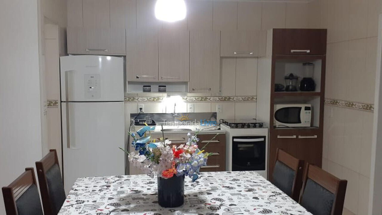 Apartamento para aluguel de temporada em Florianópolis (Cachoeira do Bom Jesus)