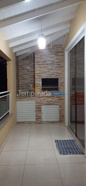 Apartamento para aluguel de temporada em Florianópolis (Cachoeira do Bom Jesus)