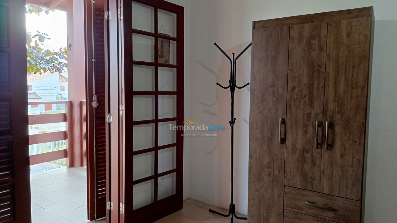 Casa para aluguel de temporada em Florianópolis (Cachoeira do Bom Jesus)