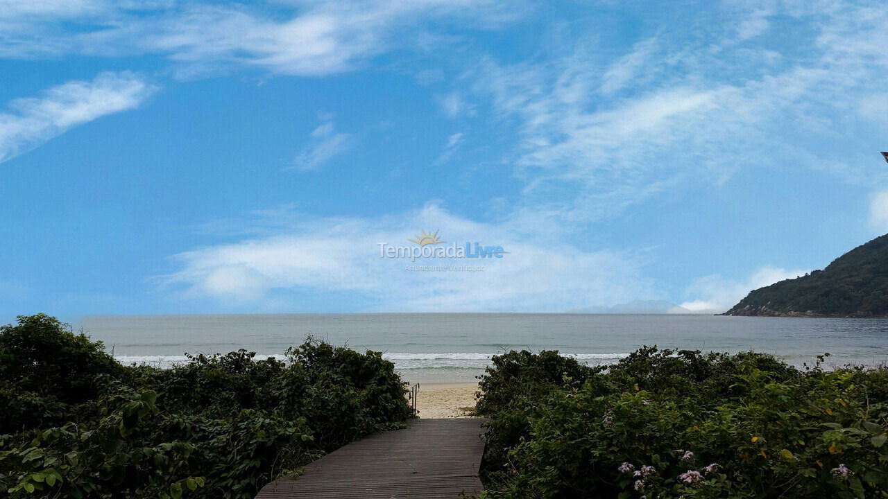 Apartamento para aluguel de temporada em Florianópolis (Lagoinha)