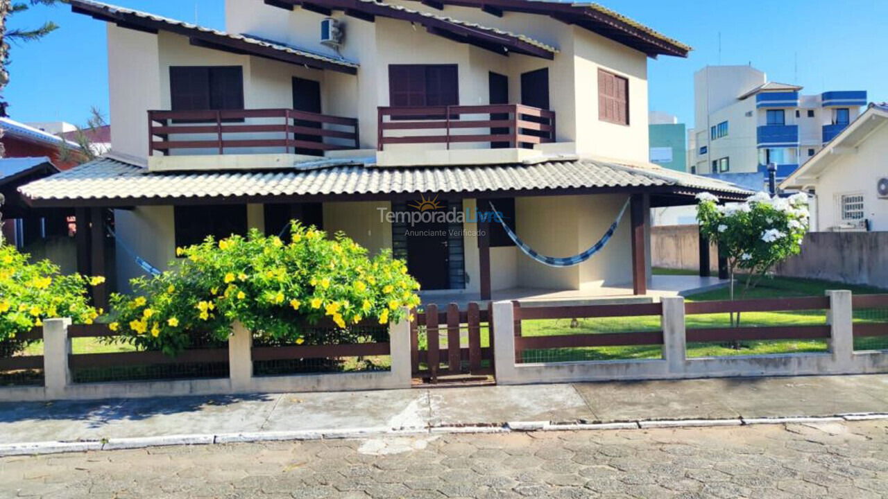 Casa para aluguel de temporada em Florianopolis (Praia dos Ingleses)