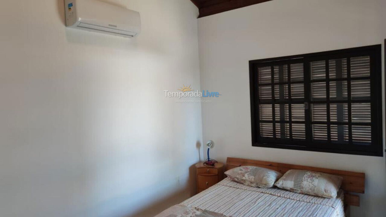 Casa para aluguel de temporada em Florianopolis (Praia dos Ingleses)