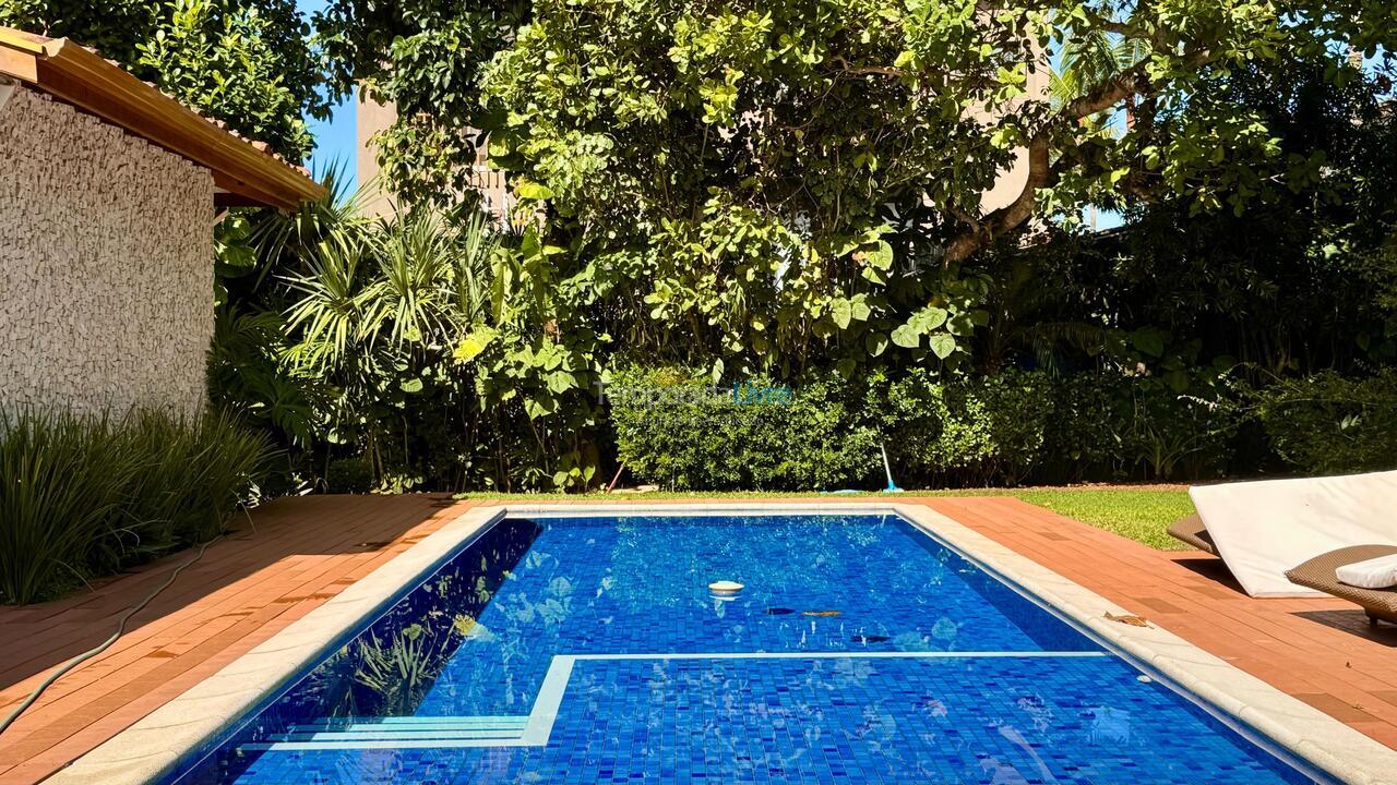Casa para alquiler de vacaciones em São Sebastião (Praia da Baleia)