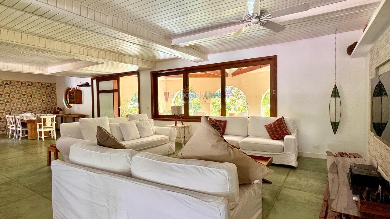 Casa para alquiler de vacaciones em São Sebastião (Praia da Baleia)