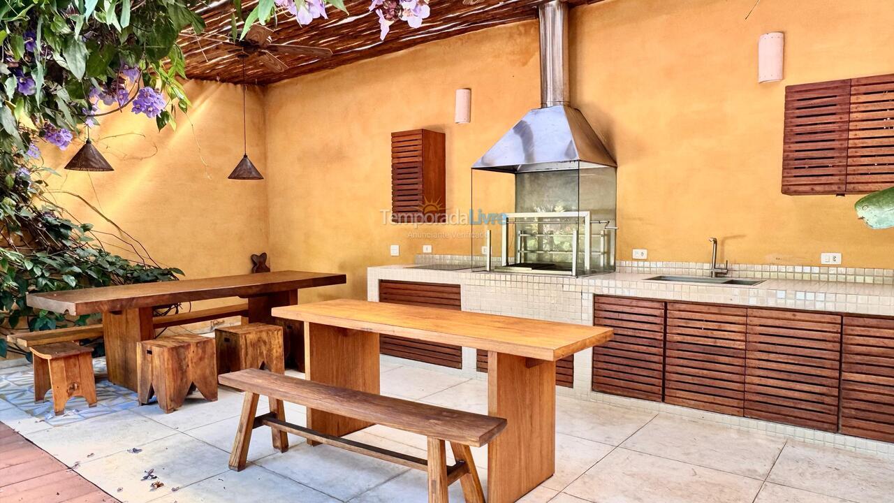 Casa para alquiler de vacaciones em São Sebastião (Praia da Baleia)
