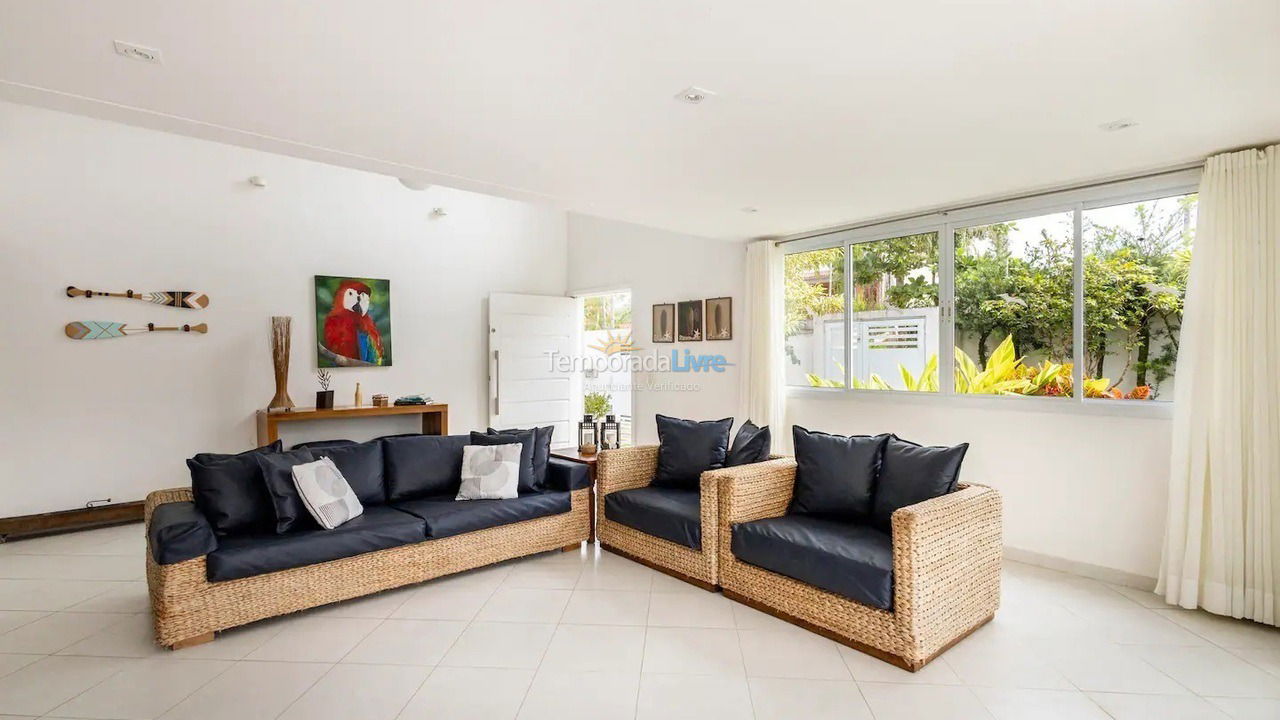 Casa para aluguel de temporada em São Sebastião (Praia da Baleia)