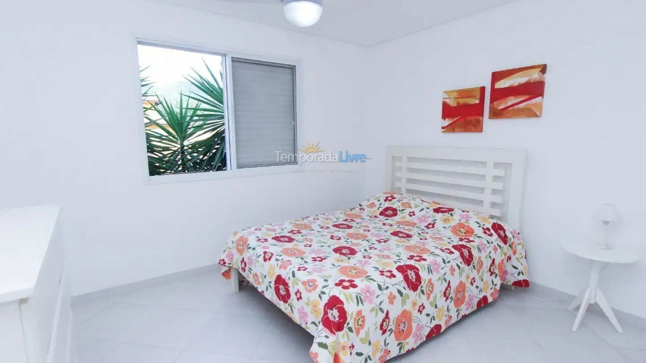 Casa para aluguel de temporada em São Sebastião (Praia da Baleia)