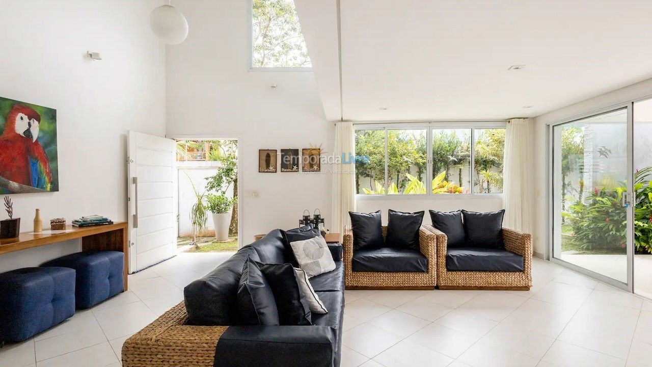 Casa para aluguel de temporada em São Sebastião (Praia da Baleia)
