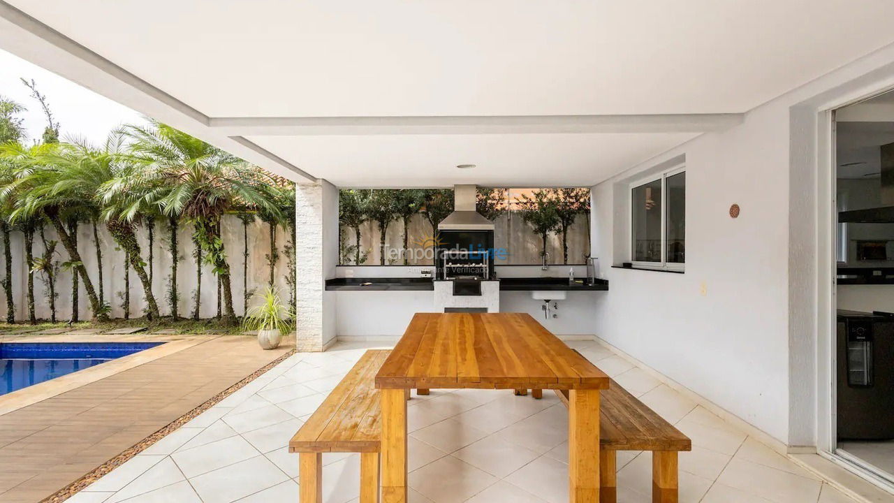 Casa para aluguel de temporada em São Sebastião (Praia da Baleia)
