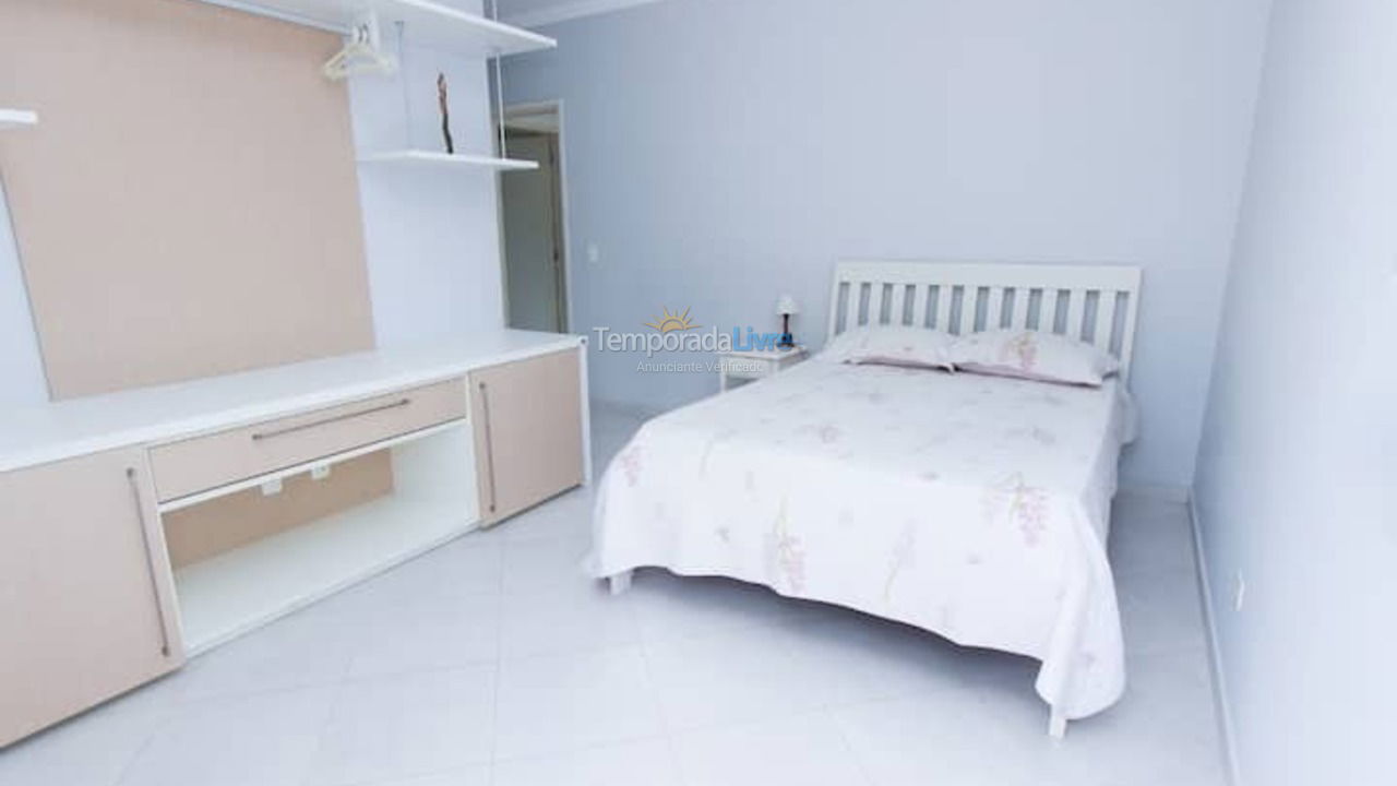 Casa para aluguel de temporada em São Sebastião (Praia da Baleia)
