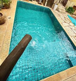 Piscina aquecimento solar, cascata, lâmpadas led