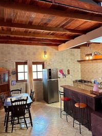 Primeira cozinha dentro da casa