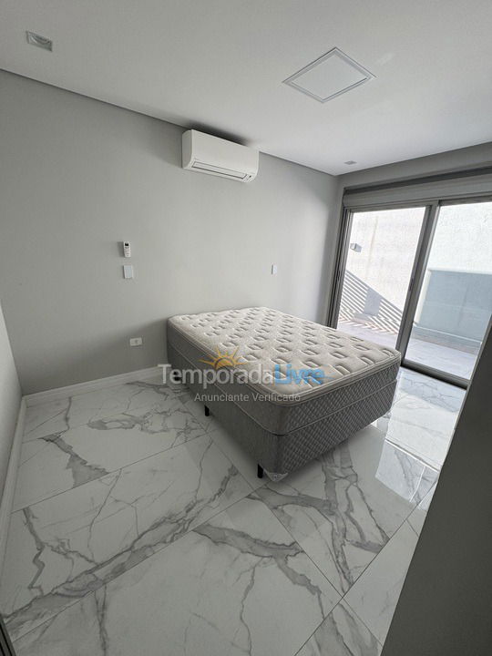 Casa para alquiler de vacaciones em Bertioga (Praia de Guaratuba)