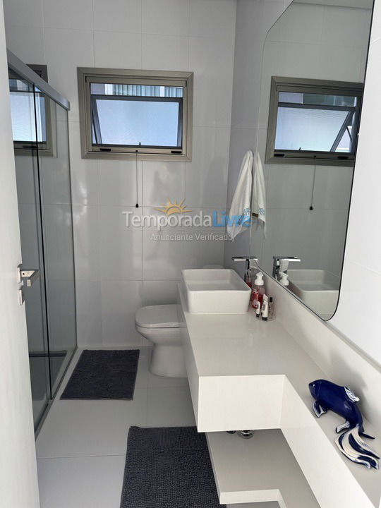 Casa para alquiler de vacaciones em Bertioga (Praia de Guaratuba)