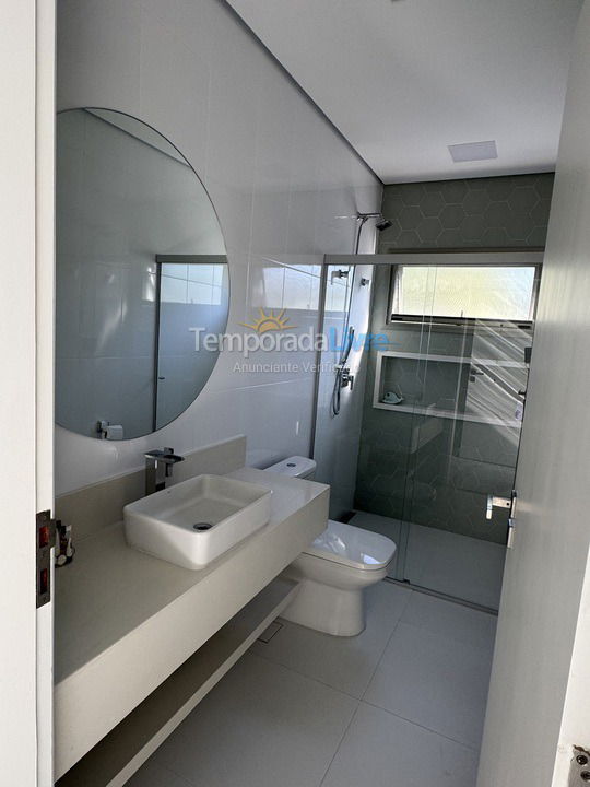 Casa para alquiler de vacaciones em Bertioga (Praia de Guaratuba)