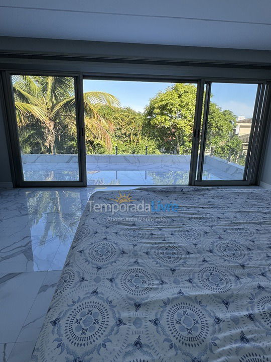 Casa para alquiler de vacaciones em Bertioga (Praia de Guaratuba)