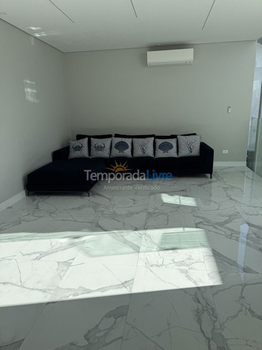 Casa para alquiler de vacaciones em Bertioga (Praia de Guaratuba)