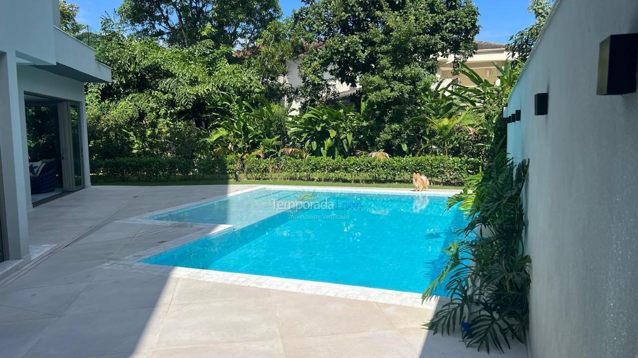 Casa para alquiler de vacaciones em Bertioga (Praia de Guaratuba)