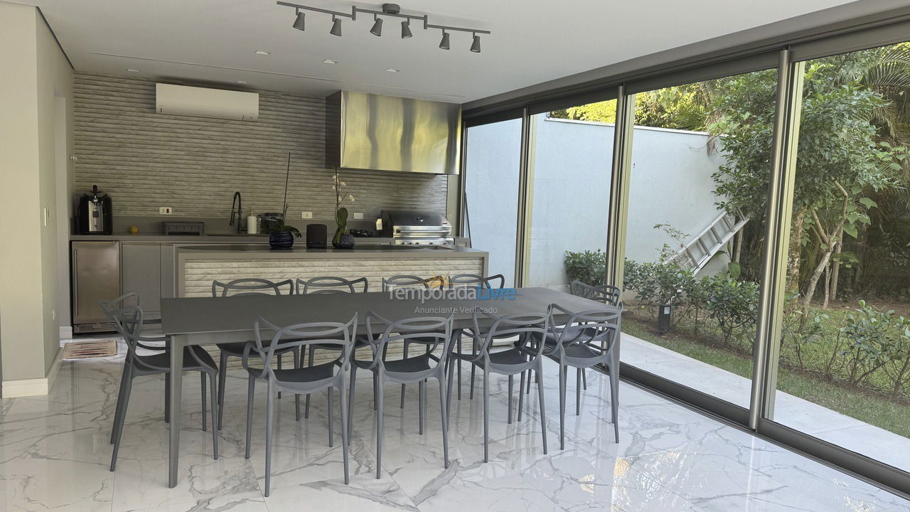 Casa para alquiler de vacaciones em Bertioga (Praia de Guaratuba)