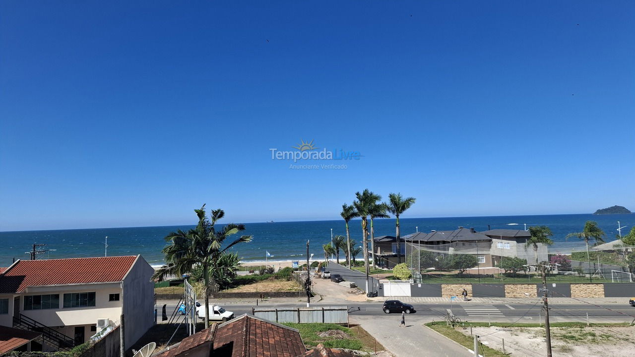 Apartment for vacation rental in Balneário Piçarras (Itacolomi)