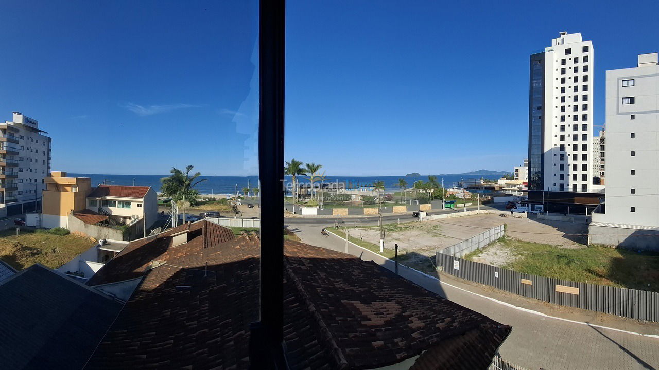 Apartment for vacation rental in Balneário Piçarras (Itacolomi)