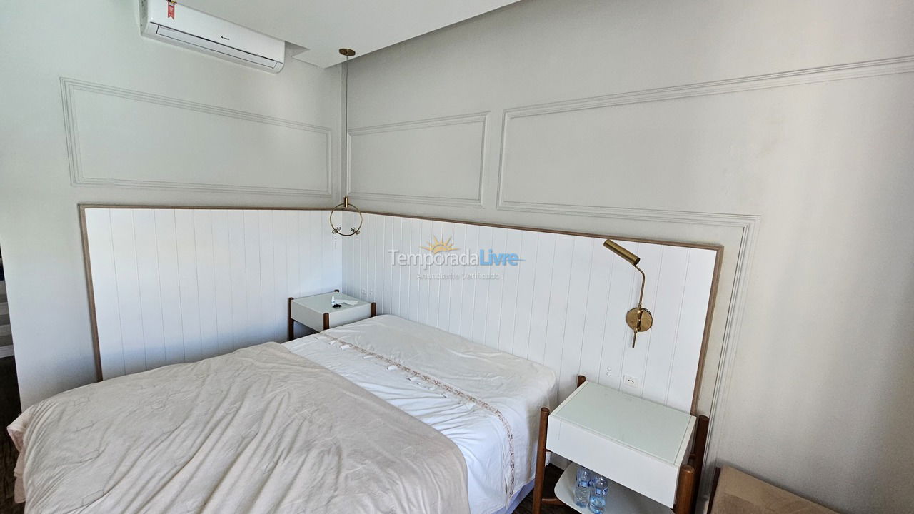 Casa para aluguel de temporada em Florianopolis (Jurerê Internacional)