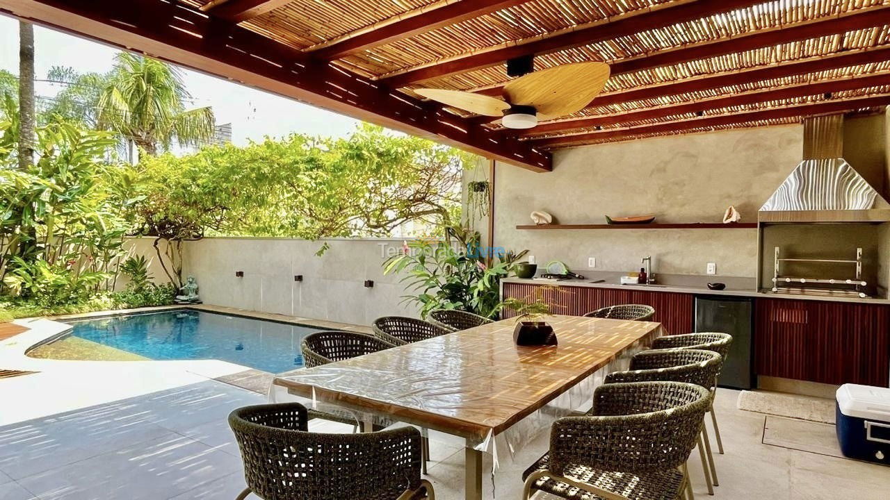 Casa para aluguel de temporada em São Sebastião (Praia da Baleia)