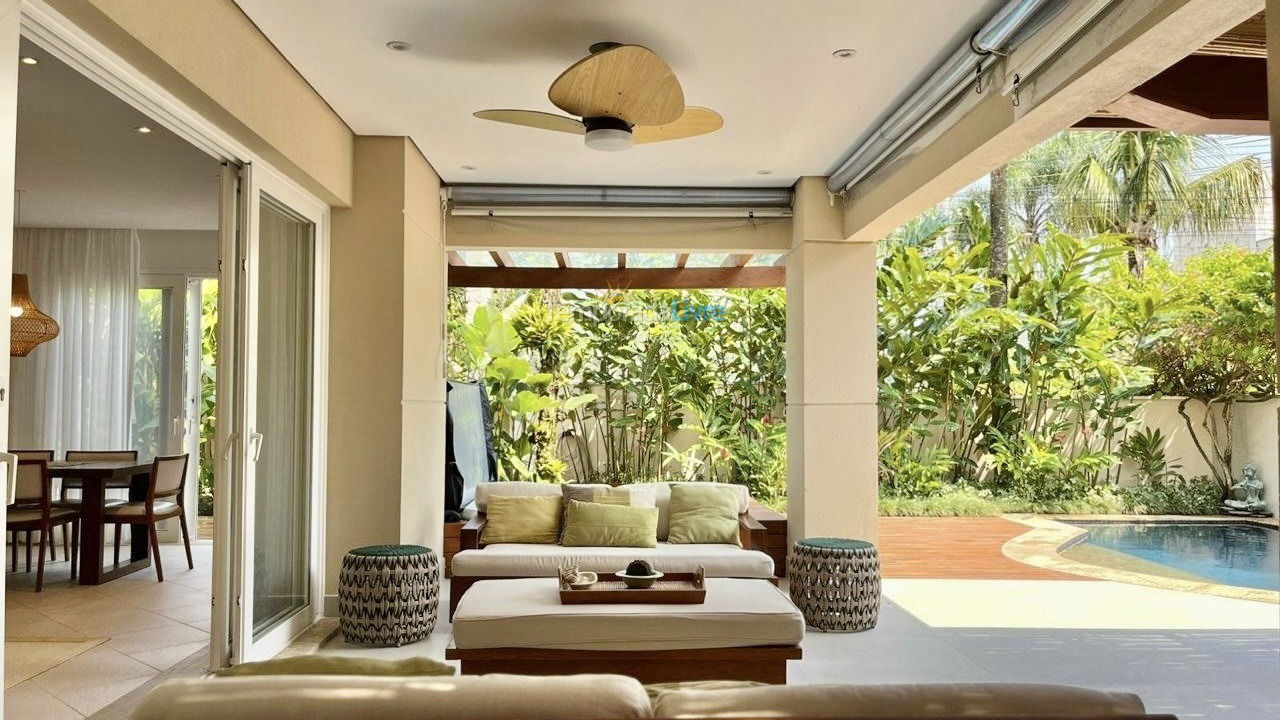 Casa para aluguel de temporada em São Sebastião (Praia da Baleia)