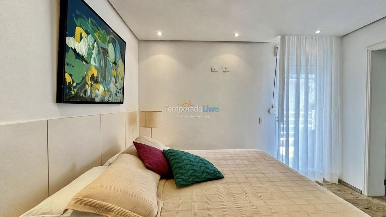 Casa para aluguel de temporada em São Sebastião (Praia da Baleia)