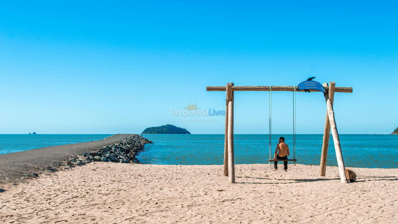 Apartment for vacation rental in Balneário Piçarras (Itacolomi)