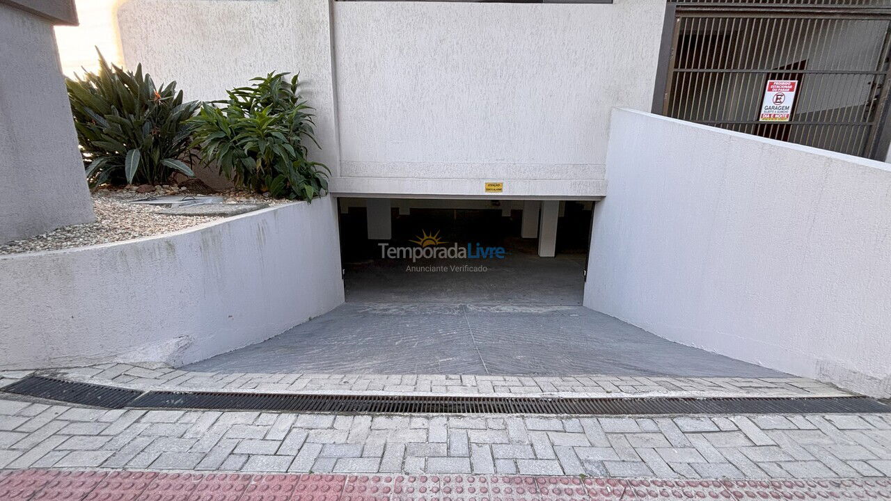 Apartment for vacation rental in Bombinhas (Praia de Bombas)