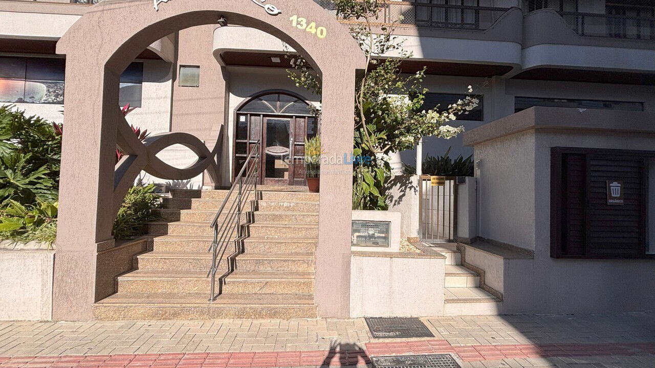 Apartment for vacation rental in Bombinhas (Praia de Bombas)