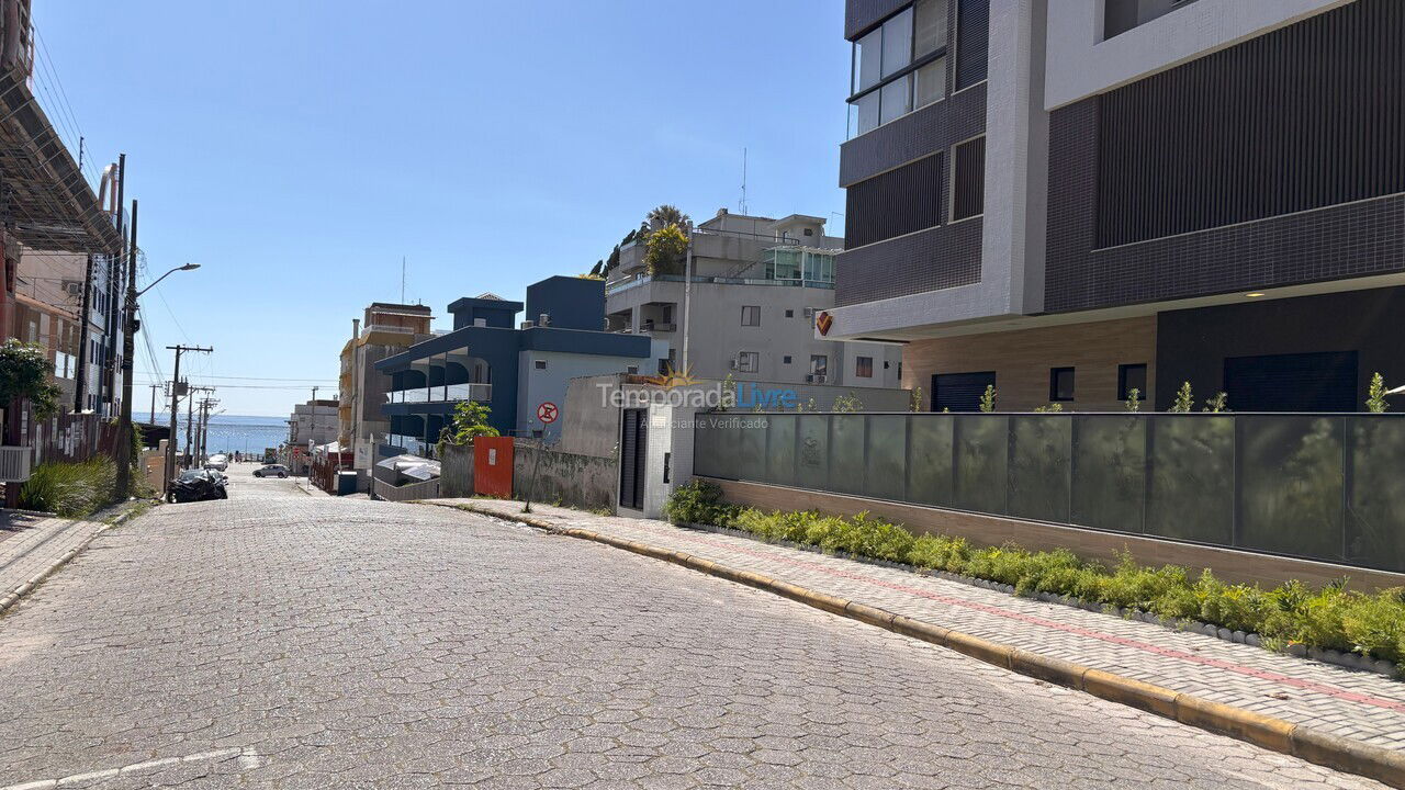 Apartment for vacation rental in Bombinhas (Praia de Bombas)