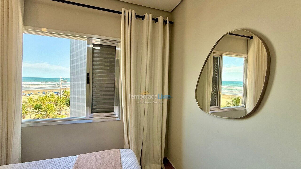 Apartamento para aluguel de temporada em Praia Grande (Vila Mirim)