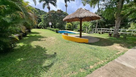 Chacara with swimming pool and lake for fishing in Juquitiba