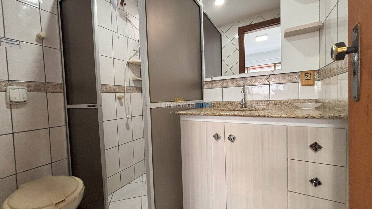 Apartamento para aluguel de temporada em Bombinhas (Praia de Bombas)