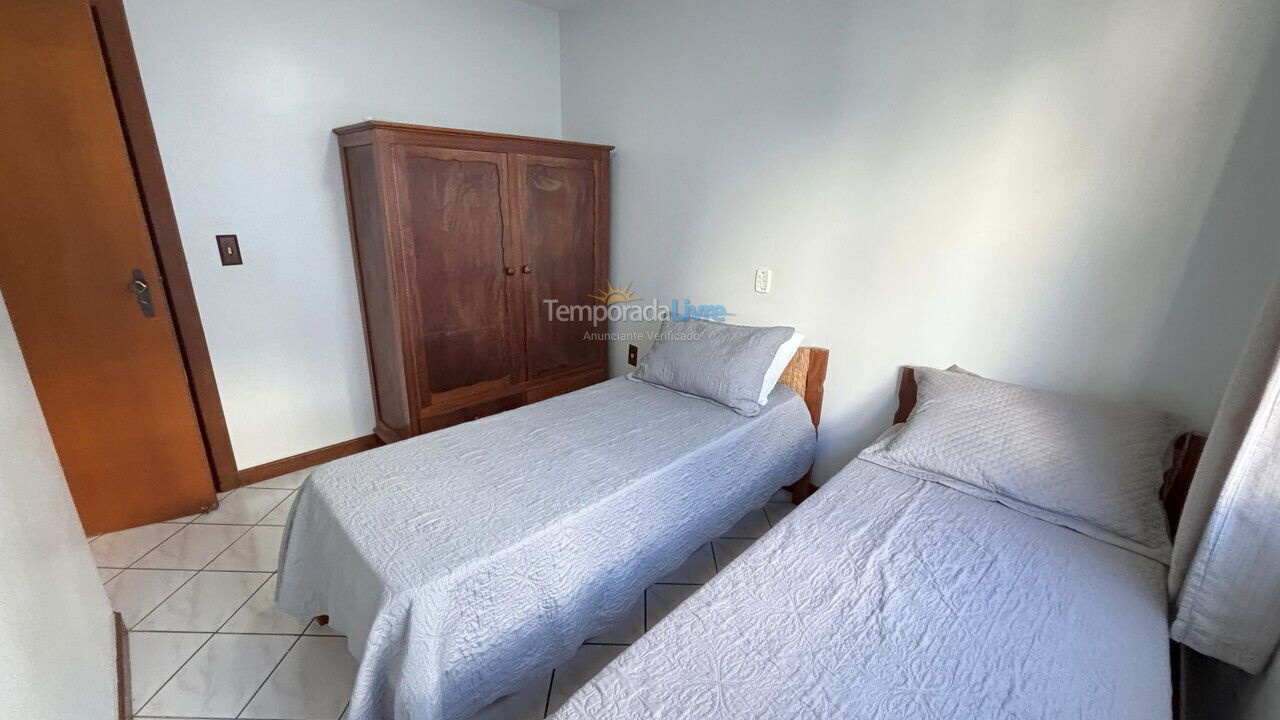 Apartamento para aluguel de temporada em Bombinhas (Praia de Bombas)