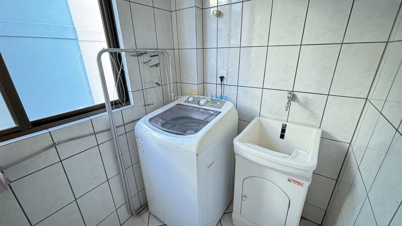 Apartamento para aluguel de temporada em Bombinhas (Praia de Bombas)