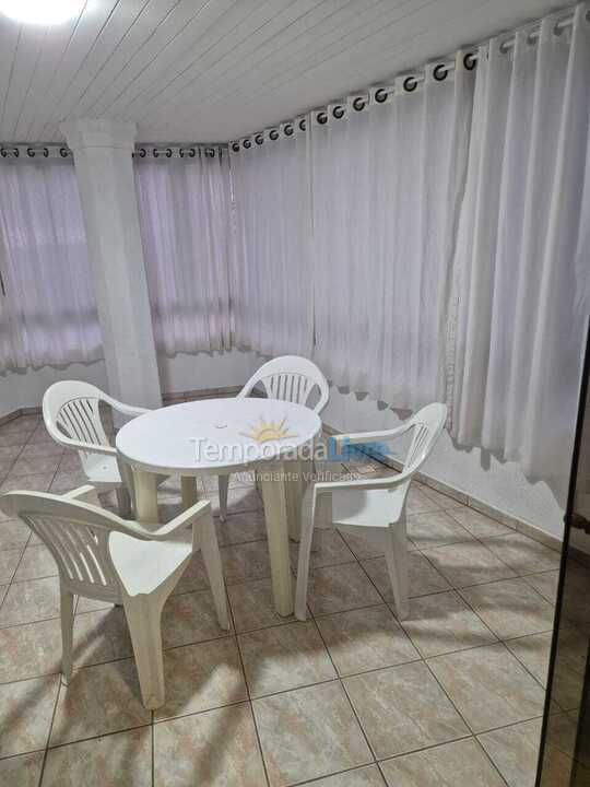 Apartamento para aluguel de temporada em Itapema (Meia Praia)