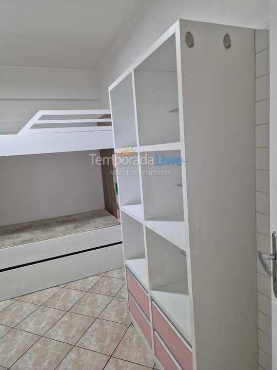 Apartamento para aluguel de temporada em Itapema (Meia Praia)