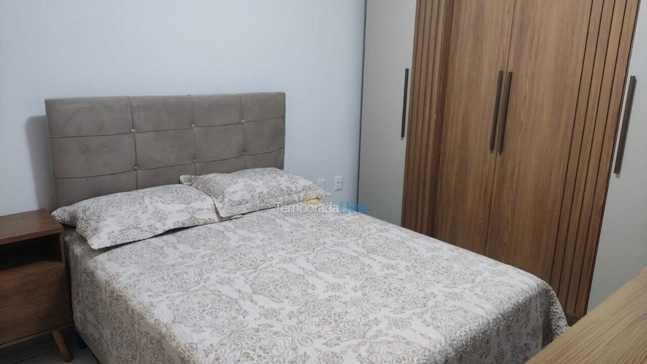 Apartamento para alquiler de vacaciones em Itapema (Meia Praia Quadra do Mar)